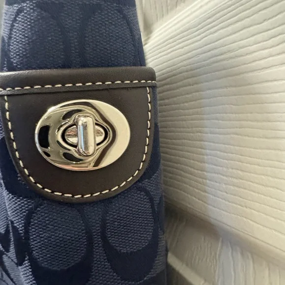 Coach 2007 Legacy Handbag - Picture 9 of 15